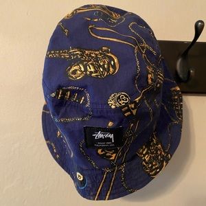 Stussy bucket hat